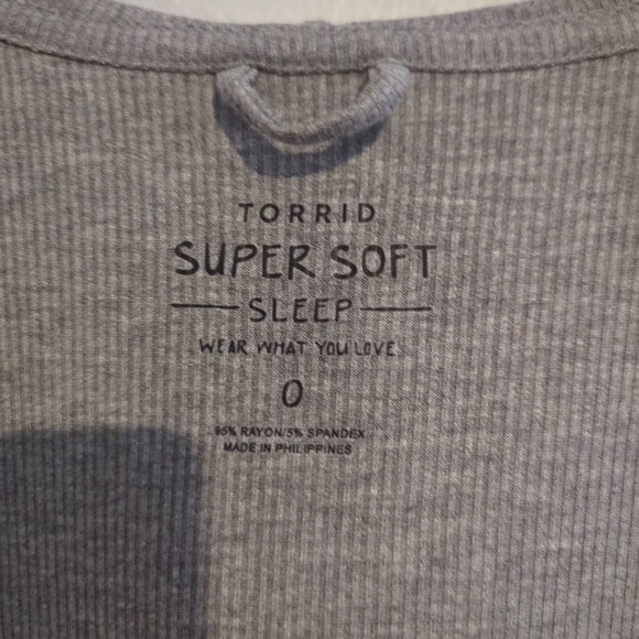 Torrid NWT Super Soft Sleepwear Robe Lounge wear Gray Torrid Size 0, Large - Picture 2 of 7